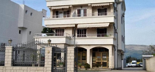 APARTMANI VESKO ULCINJ
TELEFON: +382 69 134 851, +382 69 860 003
Za više informacija kliknite na sličicu